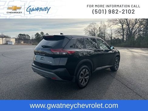 Used 2023 Nissan Rogue SV image 5
