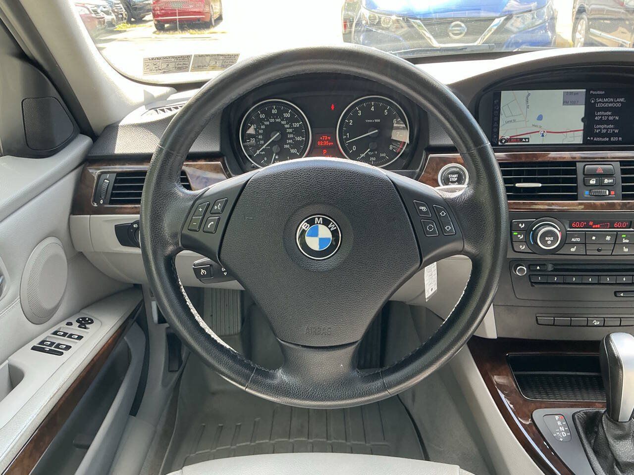 Used 2011 BMW 335i xDrive Sedan AWD/4WD image 25