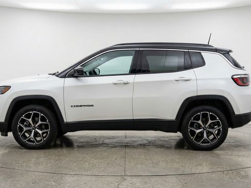 Used 2025 Jeep Compass Limited image 5