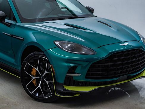 Used 2025 Aston Martin DBX 707 image 4