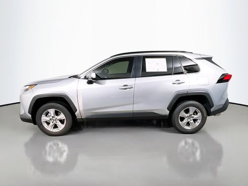 Used 2025 Toyota RAV4 XLE image 9