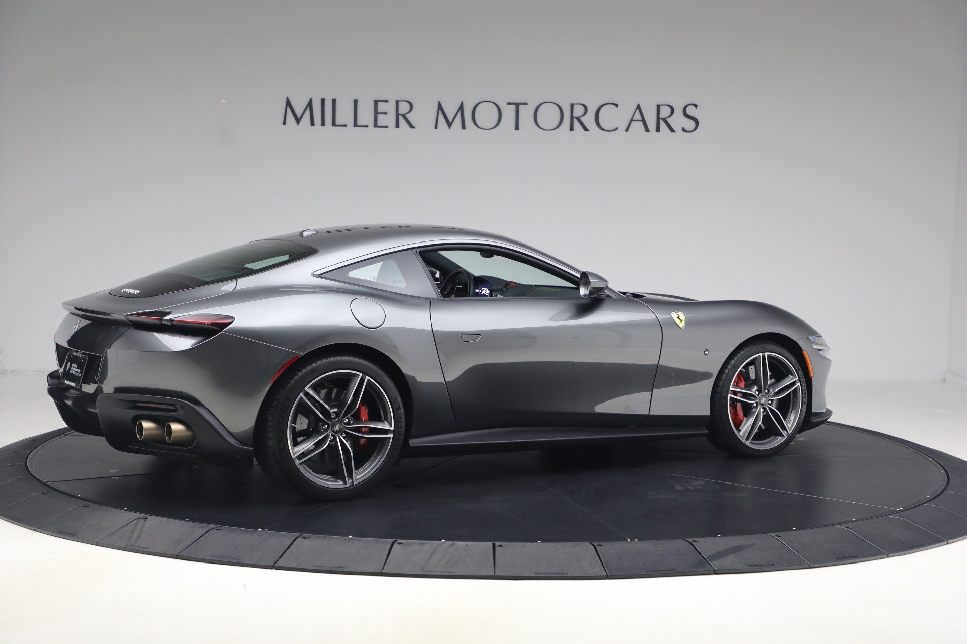 Certified 2023 Ferrari Roma RWD image 9