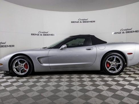 Used 1999 Chevrolet Corvette Base w/ Performance Handling Pkg image 6