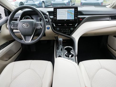 Certified 2023 Toyota Camry XLE w/ Navigation Package image 10