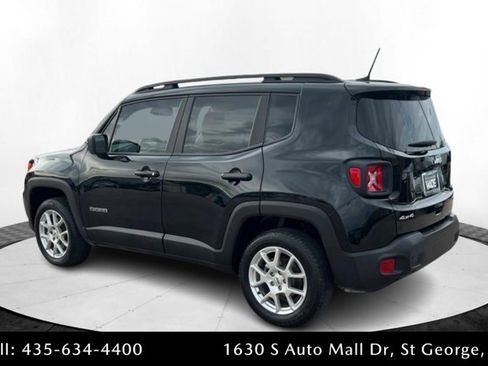 Used 2022 Jeep Renegade Latitude w/ Convenience Group image 3