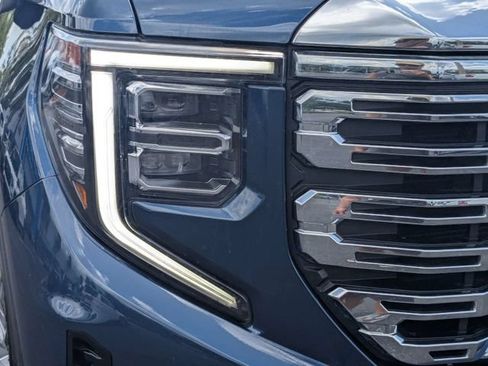 Used 2023 GMC Sierra 1500 Denali w/ Denali Reserve Package AWD/4WD image 9