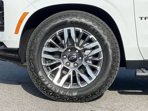 Used 2026 Chevrolet Tahoe Z71 w/ Z71 Off-Road Package image 29