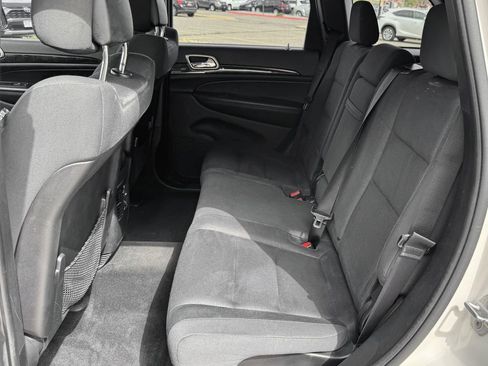 Used 2012 Jeep Grand Cherokee Laredo AWD/4WD image 23