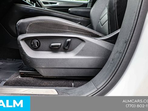 Used 2024 Volkswagen Atlas Cross Sport SE FWD image 20