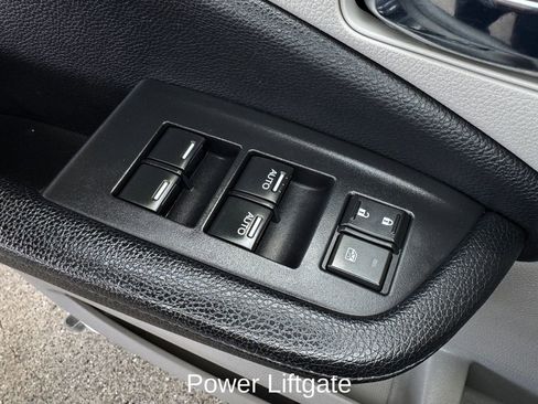 Used 2017 Honda Pilot Elite image 11