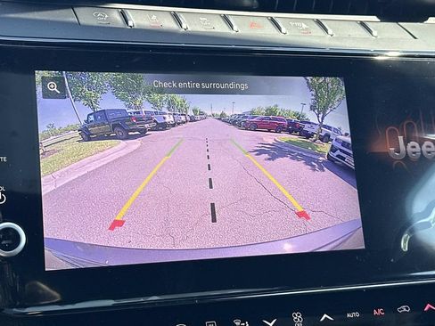 New 2026 Jeep Grand Cherokee Altitude AWD/4WD image 23