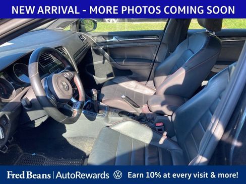 Used 2017 Volkswagen GTI SE FWD image 9