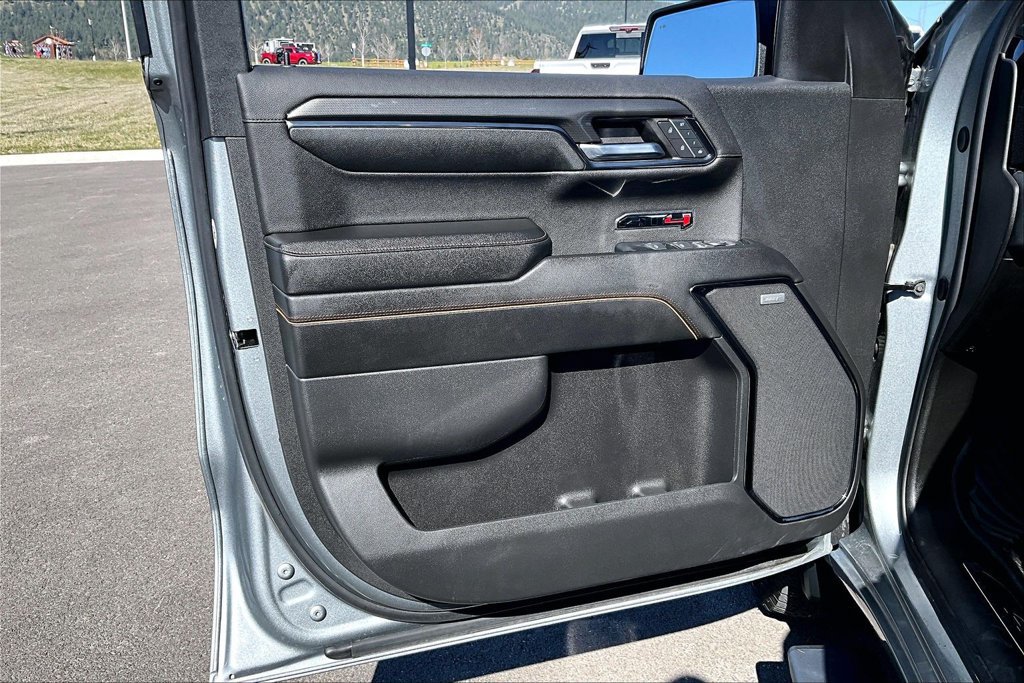 Used 2024 GMC Sierra 1500 AT4 w/ Technology Package AWD/4WD image 24