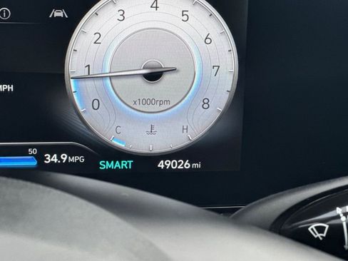 Certified 2024 Hyundai Elantra SEL image 22