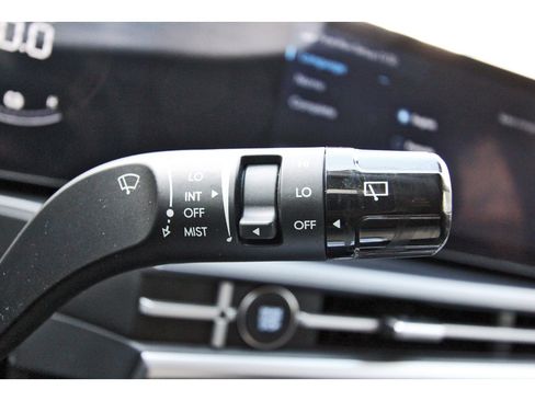 Used 2024 Hyundai Santa Fe SEL AWD/4WD image 18
