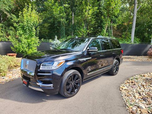 Used 2021 Lincoln Navigator Reserve w/ Luxury Package image 1