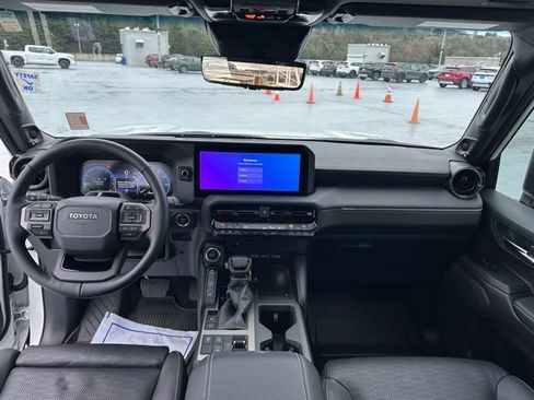 Certified 2025 Toyota Land Cruiser Base image 18