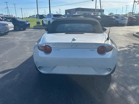 Used 2016 MAZDA MX-5 Miata Grand Touring RWD image 8