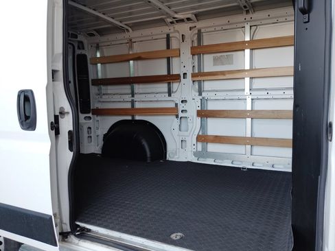 Used 2025 RAM ProMaster 2500 w/ U-Haul Equipment Group FWD image 17