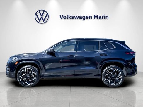 New 2026 Volkswagen Tiguan SEL R-Line AWD/4WD image 2