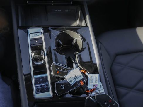 New 2026 Volkswagen Atlas SE image 28