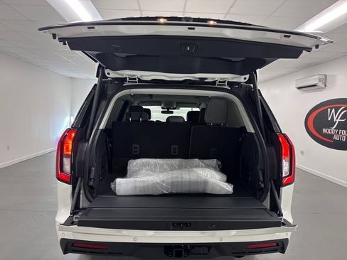 New 2026 Ford Expedition Active RWD image 8