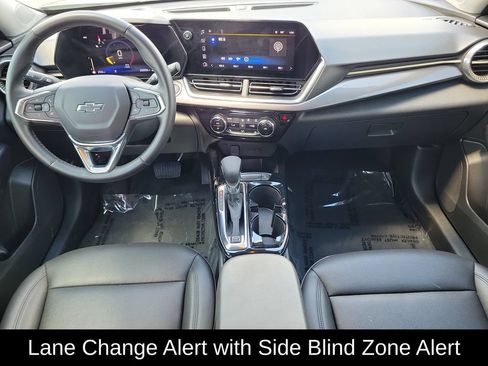 Used 2025 Chevrolet Trax ACTIV w/ Driver Confidence Package FWD image 13