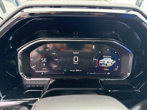 New 2026 GMC Sierra 1500 Elevation image 25