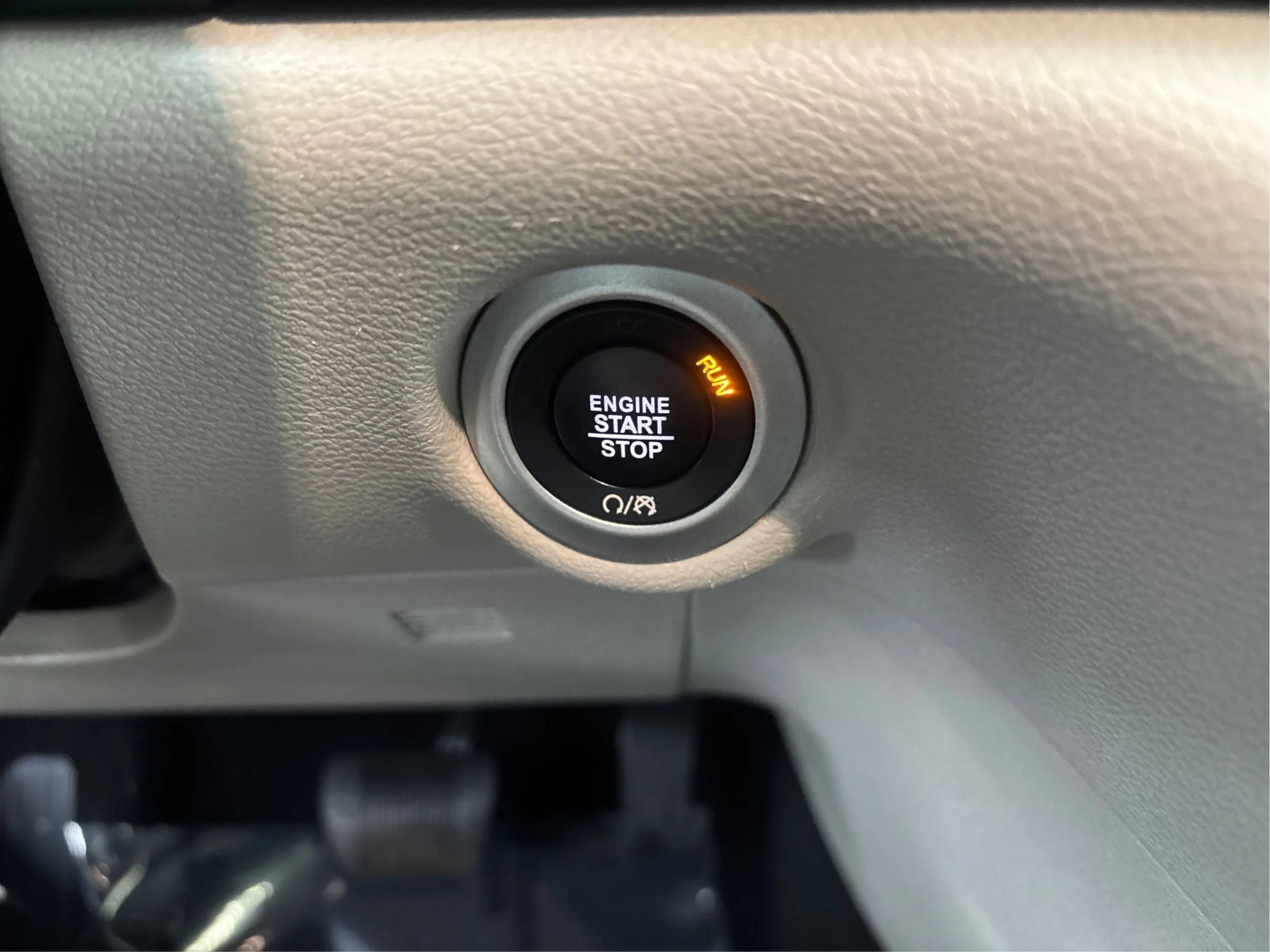 Used 2023 Chrysler Voyager LX FWD image 35