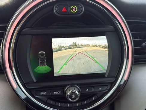 Used 2019 MINI Cooper S w/ Signature Upholstery Package FWD image 13