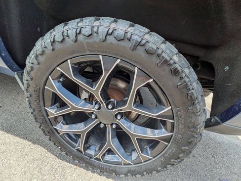Used 2015 Chevrolet Silverado 1500 LT w/ All Star Edition AWD/4WD image 9
