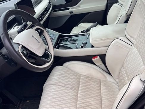 Used 2023 Lincoln Aviator Black Label w/ Jet Package image 1