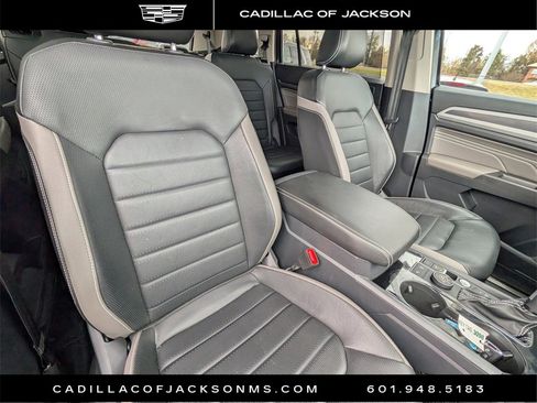 Used 2022 Volkswagen Atlas SEL Premium image 20