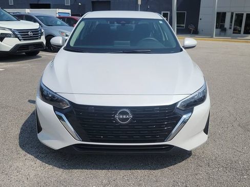 Certified 2024 Nissan Sentra SV FWD image 6
