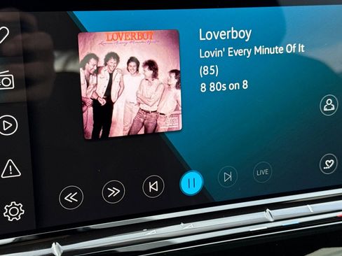 Used 2025 Volkswagen Atlas SE image 21