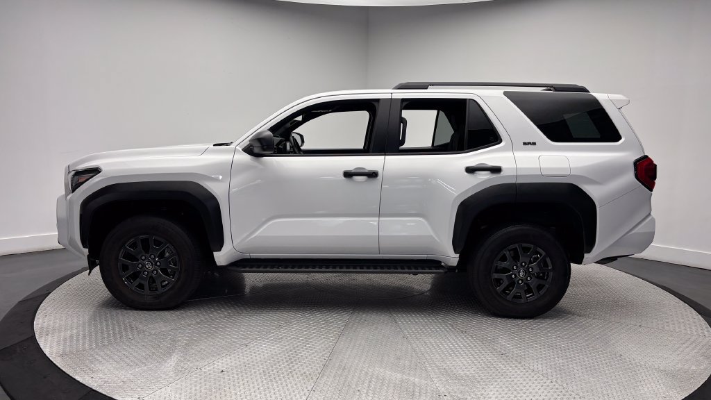 Used 2025 Toyota 4Runner SR5 AWD/4WD image 4