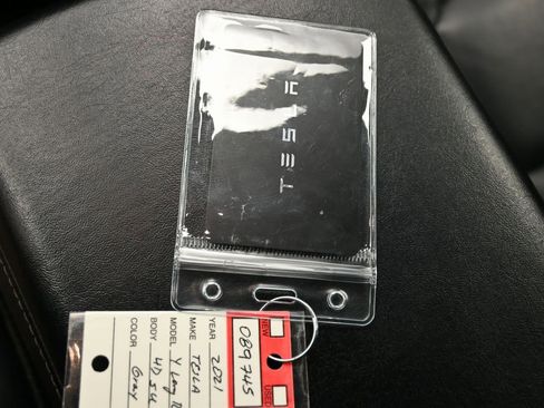 Used 2021 Tesla Model Y Long Range image 33