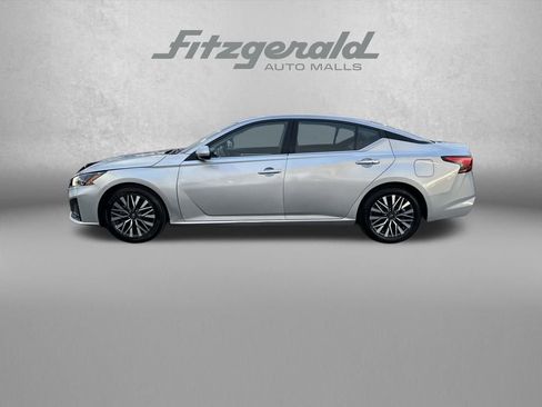 Used 2023 Nissan Altima 2.5 SV image 3
