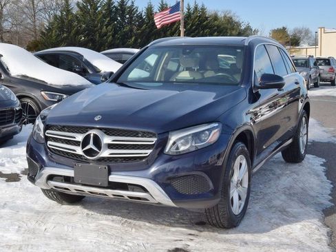 Used 2018 Mercedes-Benz GLC 300 4MATIC image 2