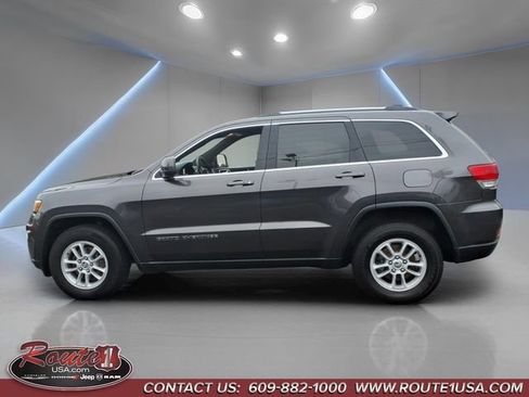 Used 2019 Jeep Grand Cherokee Laredo AWD/4WD image 7