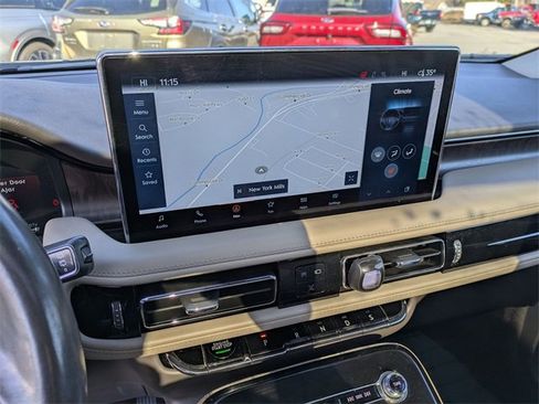 Used 2022 Lincoln Nautilus Reserve w/ Monochromatic Package image 12