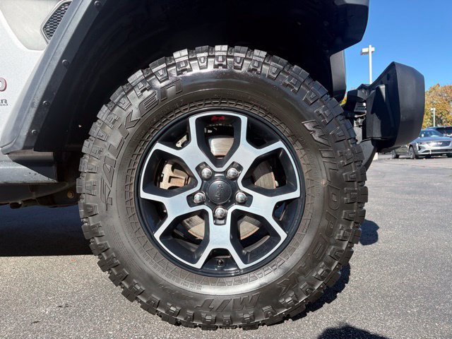Used 2019 Jeep Wrangler Unlimited Rubicon w/ Cold Weather Group AWD/4WD image 17