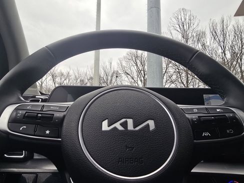 Used 2024 Kia Sportage EX image 28