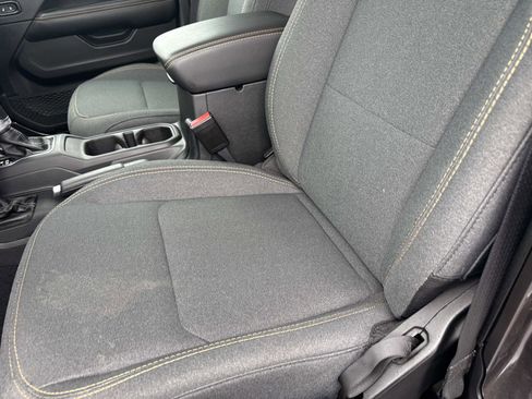 Used 2025 Jeep Wrangler Unlimited Sahara w/ Safety Group image 19