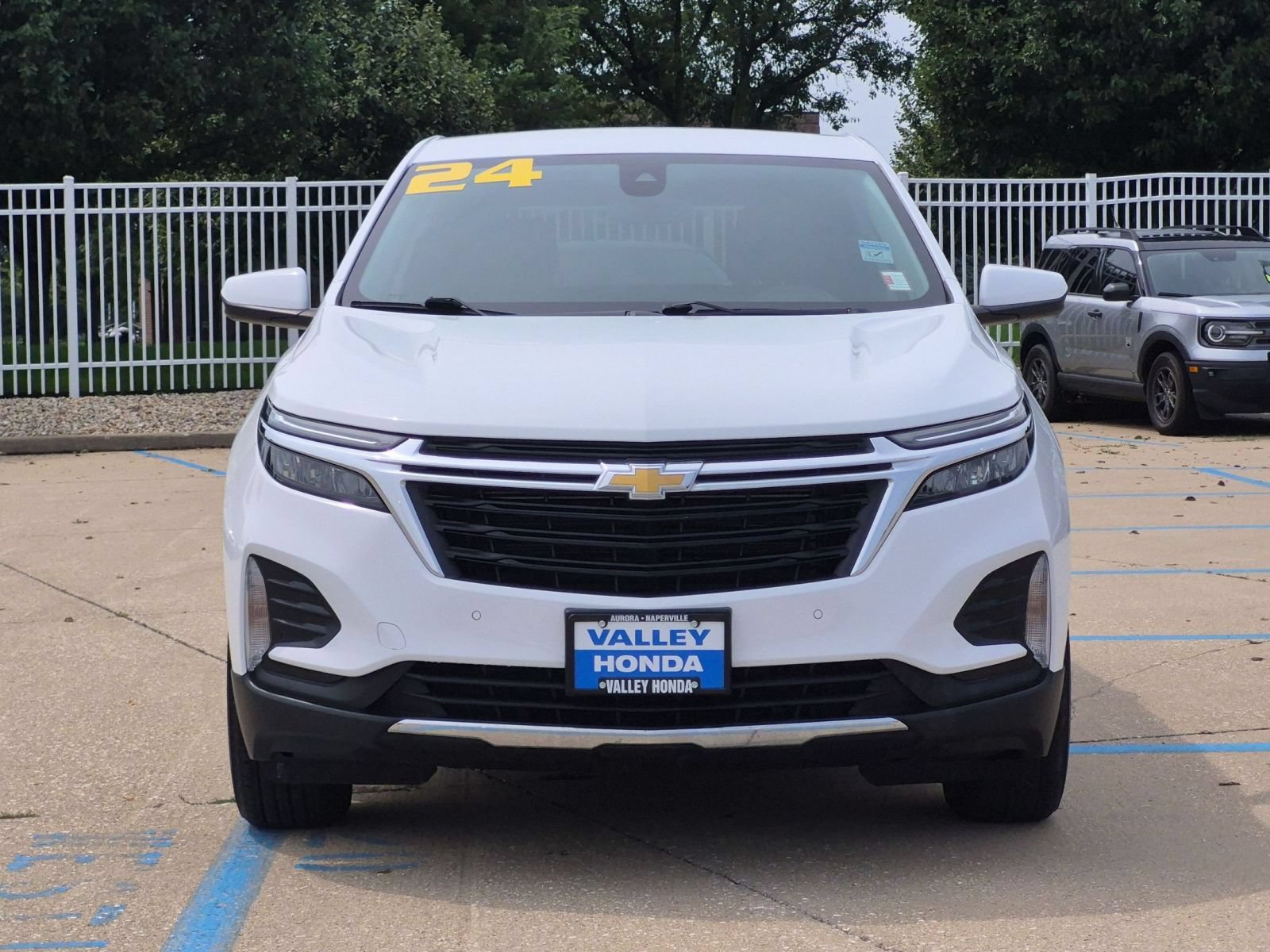 Used 2024 Chevrolet Equinox LT FWD image 3