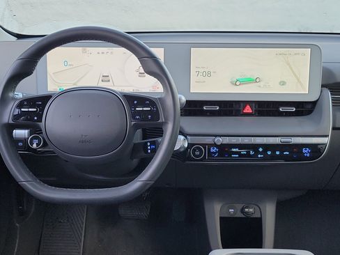 Certified 2024 Hyundai Ioniq 5 SE image 8