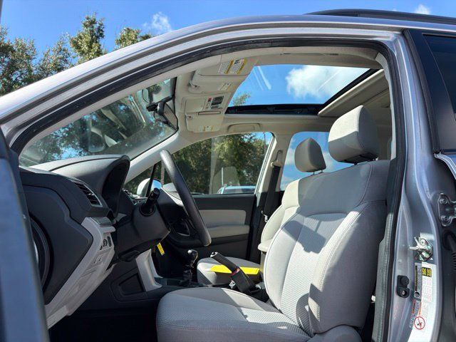 Used 2016 Subaru Forester 2.5i Premium AWD/4WD image 7