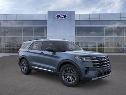 New 2025 Ford Explorer Active w/ Active Comfort Package image 7