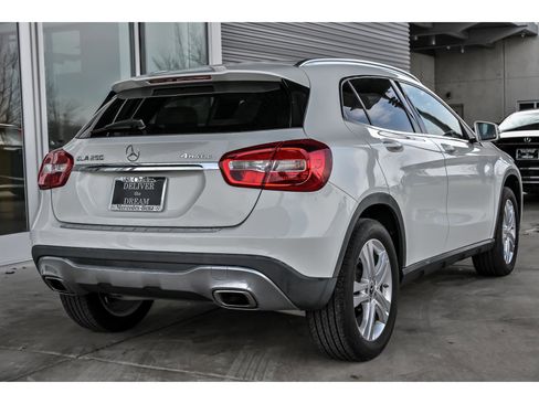 Used 2018 Mercedes-Benz GLA 250 4MATIC image 8
