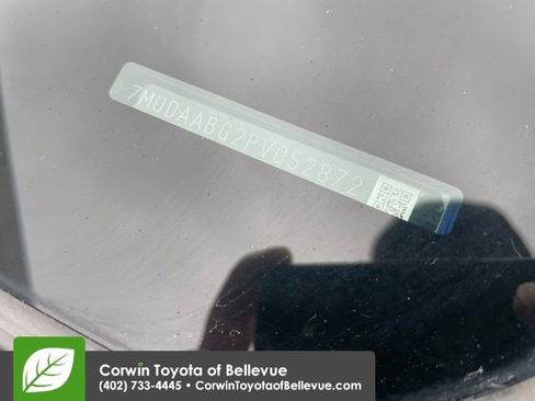 Used 2023 Toyota Corolla Cross XLE w/ Convenience Package image 29